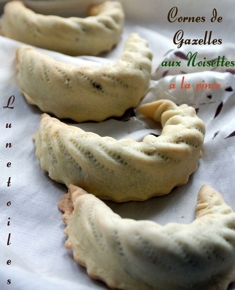 cornes de gazelle aux noisettes a la pince | Petits gateaux, gateaux algeriens et gateau arabe | Scoop.it