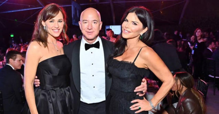 Jeff Bezos issued a warning, says you might want to rethink buying a 'new automobile, refrigerator, or whatever' | Wealth Management Report - Living Your Dreams | Scoop.it