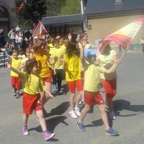 Vielle-Aure. 150 élèves français et espagnols ont défilé dans le village | Vallées d'Aure & Louron - Pyrénées | Scoop.it