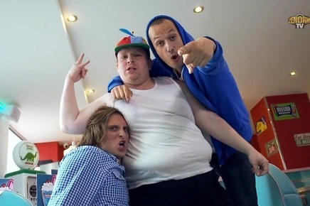 Les ob&egrave;ses tiennent leur chanson officielle | Trollface , meme et humour 2.0 | Scoop.it