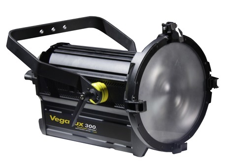 VegaLux 300 StudioLED FRESNEL 12” 300W BiCOLOR Motorized Zoom DMX Dimmable | Cinescopophilia | Comunicación, Mercadotecnia, Publicidad y Medios... | Scoop.it