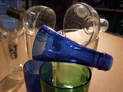 DIY: Easy way to cut glass bottles ! | Recyclart | 1001 Recycling Ideas ! | Scoop.it