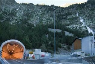 El Ministerio del Interior ofrece efectivos de Guardia Civil para reducir el cierre nocturno del Túnel de Bielsa | Vallées d'Aure & Louron - Pyrénées | Scoop.it
