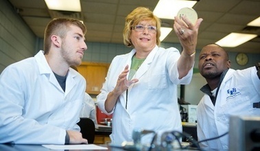 UB Prepares Students for High-Demand Lab Science Careers - UB School of Medicine and Biomedical Sciences News | Laboratory Medicine | Scoop.it