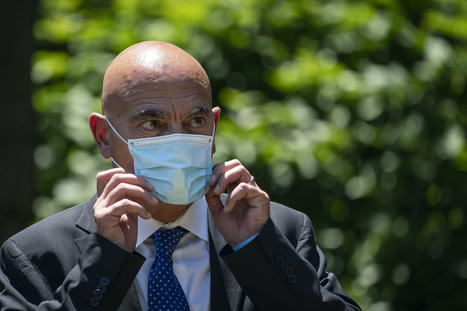 Trump's coronavirus vaccine czar says he's had 'enough' of Democratic calls for his firing over pharma stock holdings - CNBC.com | Backstabber Watch | Scoop.it