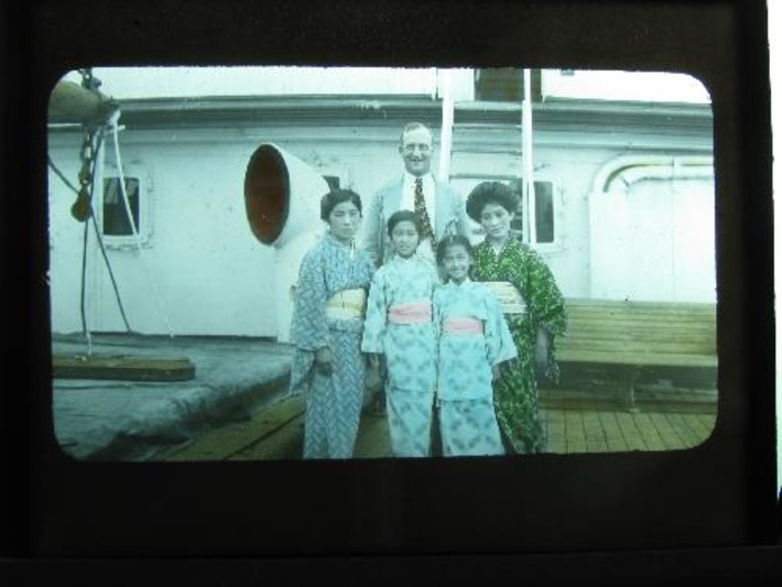 Vintage Glass Magic Lantern Slide:Organist With Asian Ladies | Herstory | Scoop.it