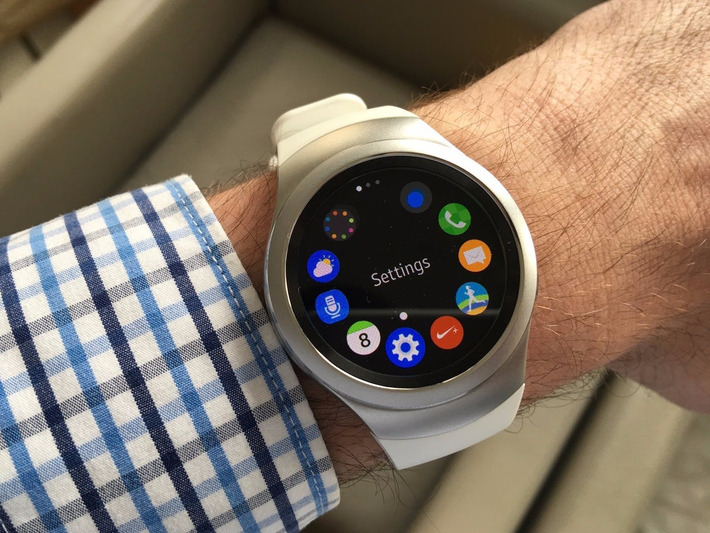Samsung Gear S2 smartwatch vs Apple Watch - Tech Insider | Technology Report - Changing Our World | Scoop.it
