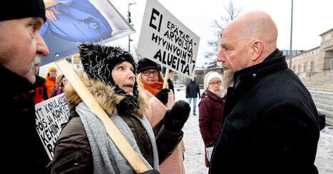 Sata mielenosoittajaa protestoi hyvinvointialueiden rahoitusmallia vastaan eduskuntatalolla: &rdquo;Todella ottaa p&auml;&auml;h&auml;n&rdquo; | Etel&auml;-Karjala | Yle | 1Uutiset - Lukemisen t&auml;hden | Scoop.it