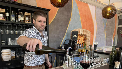 "Un lieu o&ugrave; les gens se sentent comme &agrave; la maison"... &Agrave; la d&eacute;couverte de N&eacute;po, le bar qui m&ecirc;le grands vins, vue exceptionnelle sur le Tarn et histoire de famille &agrave; Albi | Destination Albi - revue de presse | Scoop.it