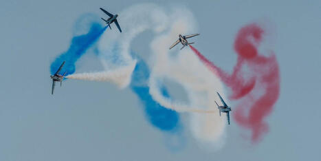 La Patrouille de France a accueilli la kitesurfeuse Lauriane Nolot | AERONAUTIQUE NEWS - AEROSPACE POINTOFVIEW - AVIONS - AIRCRAFT | Scoop.it