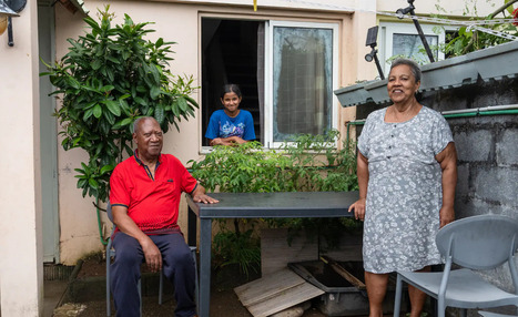 Reportage &laquo;On va au McDo ensemble, on joue au parc, on se baigne &agrave; Bassin Bleu&hellip;&raquo; : &agrave; la R&eacute;union, la colocation interg&eacute;n&eacute;rationnelle, un mode de vie en sursis | D&eacute;pendance et fin de vie | Scoop.it