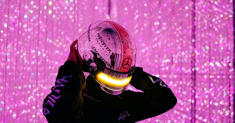 Lewis Hamilton x Hajime Sorayama for new glossy racing helmet | consumer psychology | Scoop.it