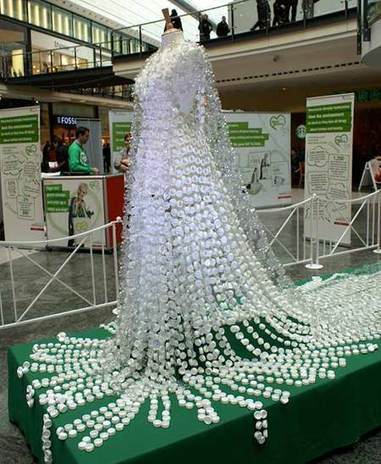Wedding dress made from recycled bottles | 1001 Creative ideas ! | Scoop.it