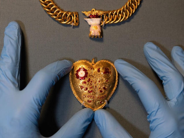 How a Necklace May Rewrite the Love Story of Henry VIII and Catherine of Aragon | The UHNW Lifestyle Report | Scoop.it