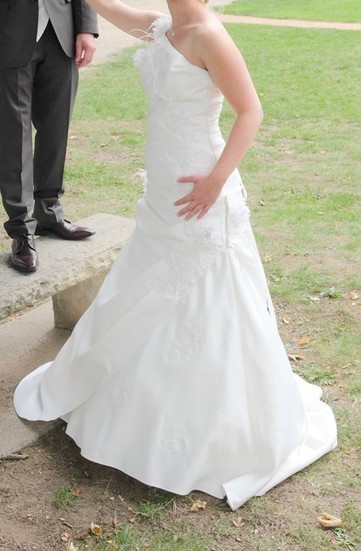 Robe de mariée  - Allier | Robes de mariée d'occasion | Scoop.it
