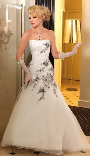 Annonce : Robe de mariée Sposa Wedding neuve - Provence Alpes Côte d'azur - Var - Occasion du mariage | Robes de mariée d'occasion | Scoop.it