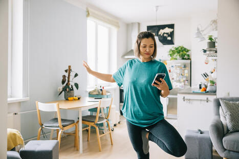 Pystytk&ouml; seisomaan yhdell&auml; jalalla 10 sekuntia? Se kertoo hyv&auml;&auml; aivoistasi | 1Uutiset - Lukemisen t&auml;hden | Scoop.it