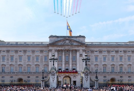 Behind the scenes of Drew Gardner's gigapixel shot of British royal family: Digital Photography Review | Fujifilm GFX | Scoop.it