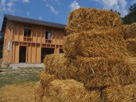 Naturelhome : maison BOIS ET PAILLE (qualit&eacute; et &eacute;cologie) - Zoomdici.fr | Build Green, pour un habitat &eacute;cologique | Scoop.it