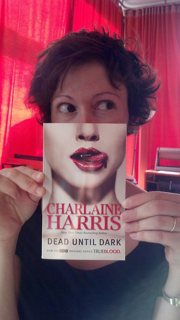 Quand des libraires s'amusent avec les couvertures de livres | -th&eacute;caires are not dead | Scoop.it