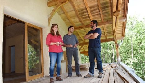 Maison bioclimatique poteau-poutre et paille : quand la maison se fond dans le décor (+ vidéo) | Build Green, pour un habitat écologique | Scoop.it