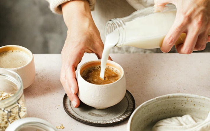 Opinion: Sorry vegans, good old-fashioned milk is back | The Health Report | Scoop.it