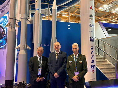 Arrow 3 partnership in focus as German official visits Israeli stands in Paris | DEFENSE NEWS | Scoop.it