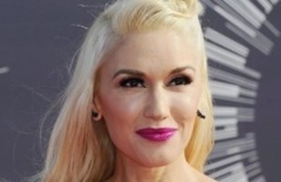 Gwen Stefani Breast Implants Plastic Surgery Be