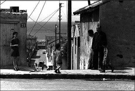 « Chibanis », « enfants d'immigrés », « blédards »… Marseille, capitale des histoires de migrations - Afrik.com : l'actualité de l'Afrique noire et du Maghreb - Le quotidien panafricain | Intervalles | Scoop.it