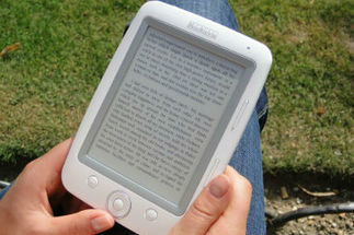 Prêt en bibliothèque : l’e-book assimilable au livre traditionnel | Culture : le numérique rend bête, sauf si... | Scoop.it