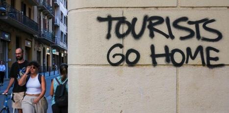 « Tourists go home » : Barcelone, Naples, Lisbonne… le sud de l’Europe en révolte contre le surtourisme | Plusieurs idées pour la gestion d'une ville comme Namur | Scoop.it
