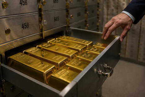 Gold ETFs attracted $31 billion: why is bullion still struggling below $4,200 | La revue de presse CDT | Scoop.it