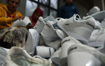 La renaissance des baskets Goldstar au N&eacute;pal | Les Gentils PariZiens | style & art de vivre | Scoop.it