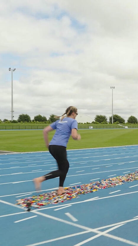 100 m pieds nus le plus rapide sur des briques LEGO® | 4 - Nouvelles pratiques sportives | Scoop.it