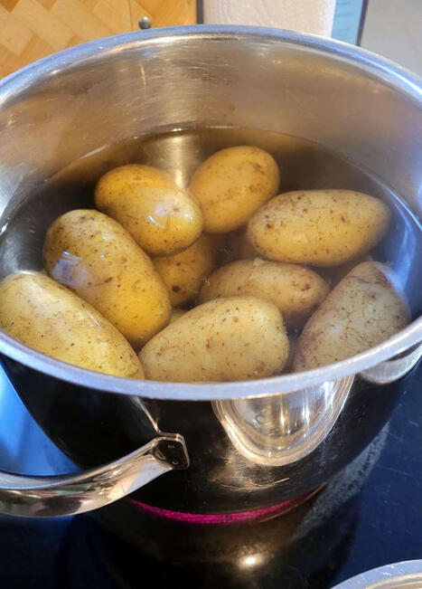 N&auml;pp&auml;r&auml;ll&auml; kikalla keit&auml;t perunat v&auml;hemm&auml;ll&auml; s&auml;hk&ouml;ll&auml; | 1Uutiset - Lukemisen t&auml;hden | Scoop.it