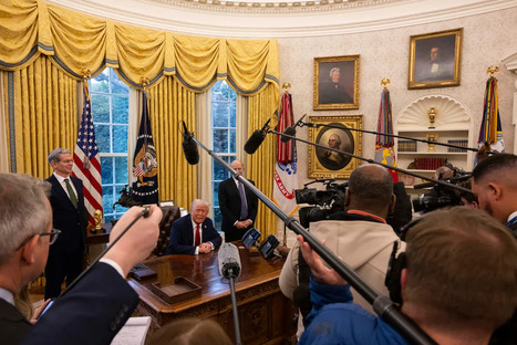 Judge orders White House ban on AP lifted while lawsuit plays out &mdash; The Washington Post | Journalism & Ethics | Scoop.it