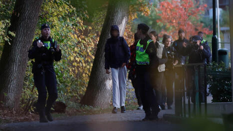 Ny insats vid mordplatsen i &Auml;lvsj&ouml;<br/>&ndash; ung man med poliser | A1Uutiset | Scoop.it