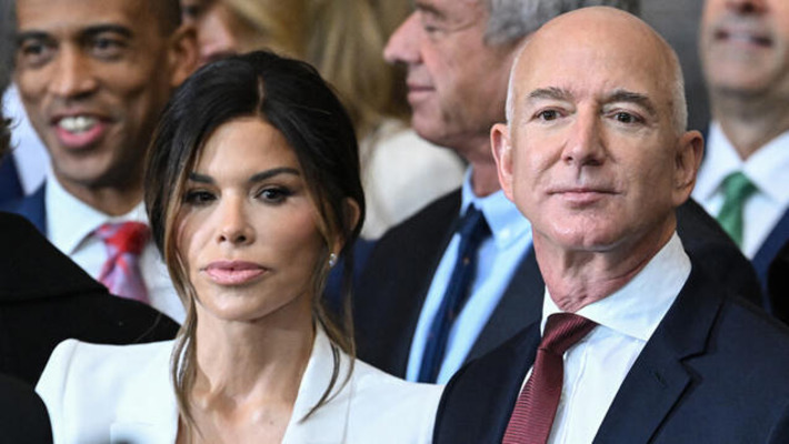 Jeff Bezos' Shocking Amazon Salary Revealed After Report He Was 'Wiped' by Lauren Sanchez | Family Office & Billionaire Report - Empowering Family Dynasties | Scoop.it