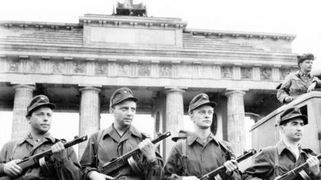 Ausstellung am Brandenburger Tor, kostenlos ins Museum: Gedenken und Installation zum Jahrestag des Mauerbaus in Berlin | Kompass-Aktuell | Scoop.it