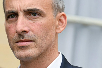 Raphaël Glucksmann à « Sud Ouest » : « C’est à Lecornu et Macron d’être responsables » | Politiques publiques et société | Scoop.it