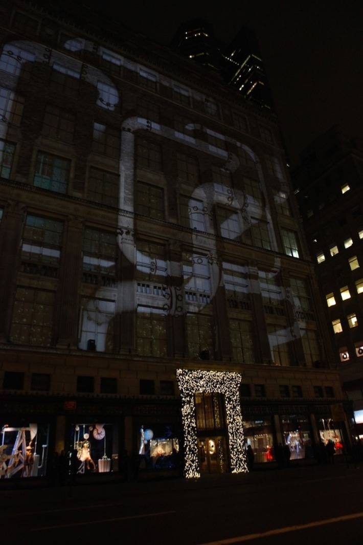 Saks Fifth Avenue 2011 Holiday 3D Projection - My Modern Metropolis | Machinimania | Scoop.it