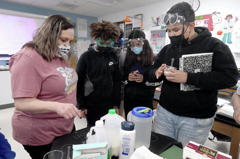 ESL students faced even more virtual learning-related challenges. These teachers are bringing them up to speed. | Imagine Online International Education | Scoop.it