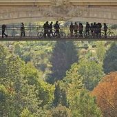 Luxembourg's newest attraction: Take a video bike ride across the new Pont Adolphe walkway | #LuxembourgCity | Luxembourg (Europe) | Scoop.it