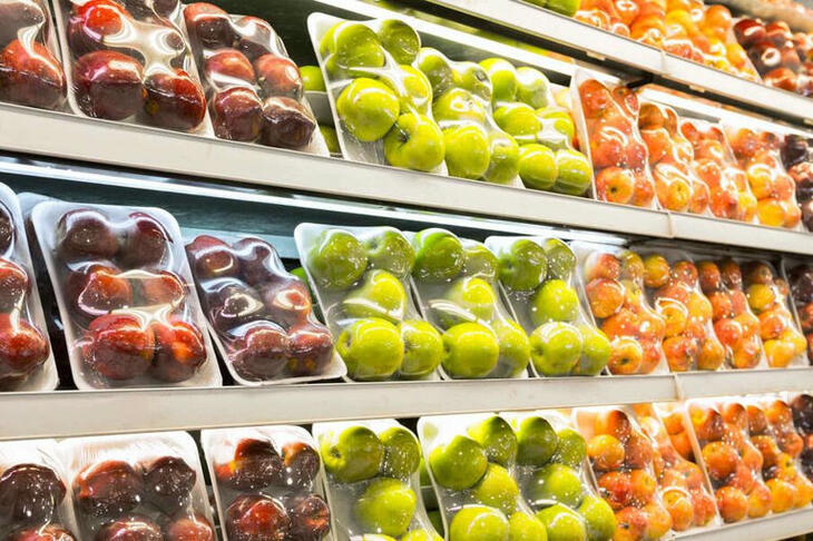 Fruits et légumes : pas assez de vrac, trop de plastique