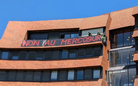 Action à Pau : la FDSEA 64 et les Jeunes Agriculteurs disent « Non au Mercosur » et en appellent à Emmanuel Macron - La République des Pyrénées.fr | BABinfo Pays Basque | Scoop.it