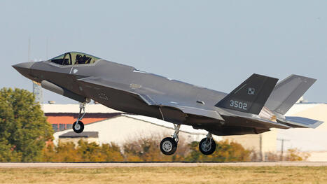 Exclusive: First Polish Air Force F-35A Husarz Makes Maiden Flight | DEFENSE NEWS | Scoop.it