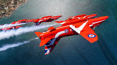 Ageing Hawk T1s Force Red Arrows Down to Seven Jet Formation for Most Displays | DEFENSE NEWS | Scoop.it