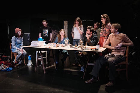 Courir au théâtre pour le sauver : Œuvrer son cri, création collective, sur une proposition de Sacha Ribeiro | Revue de presse théâtre | Scoop.it