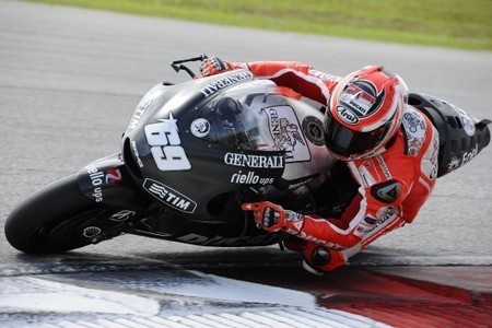 Gizmag | Ducati tests 2012 MotoGP bikes | Ductalk: What's Up In The World Of Ducati | Scoop.it