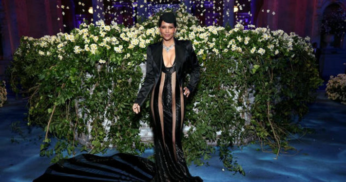 Halle Berry Banned from Dress at Cannes due to Dress Code | The UHNW Lifestyle Report | Scoop.it